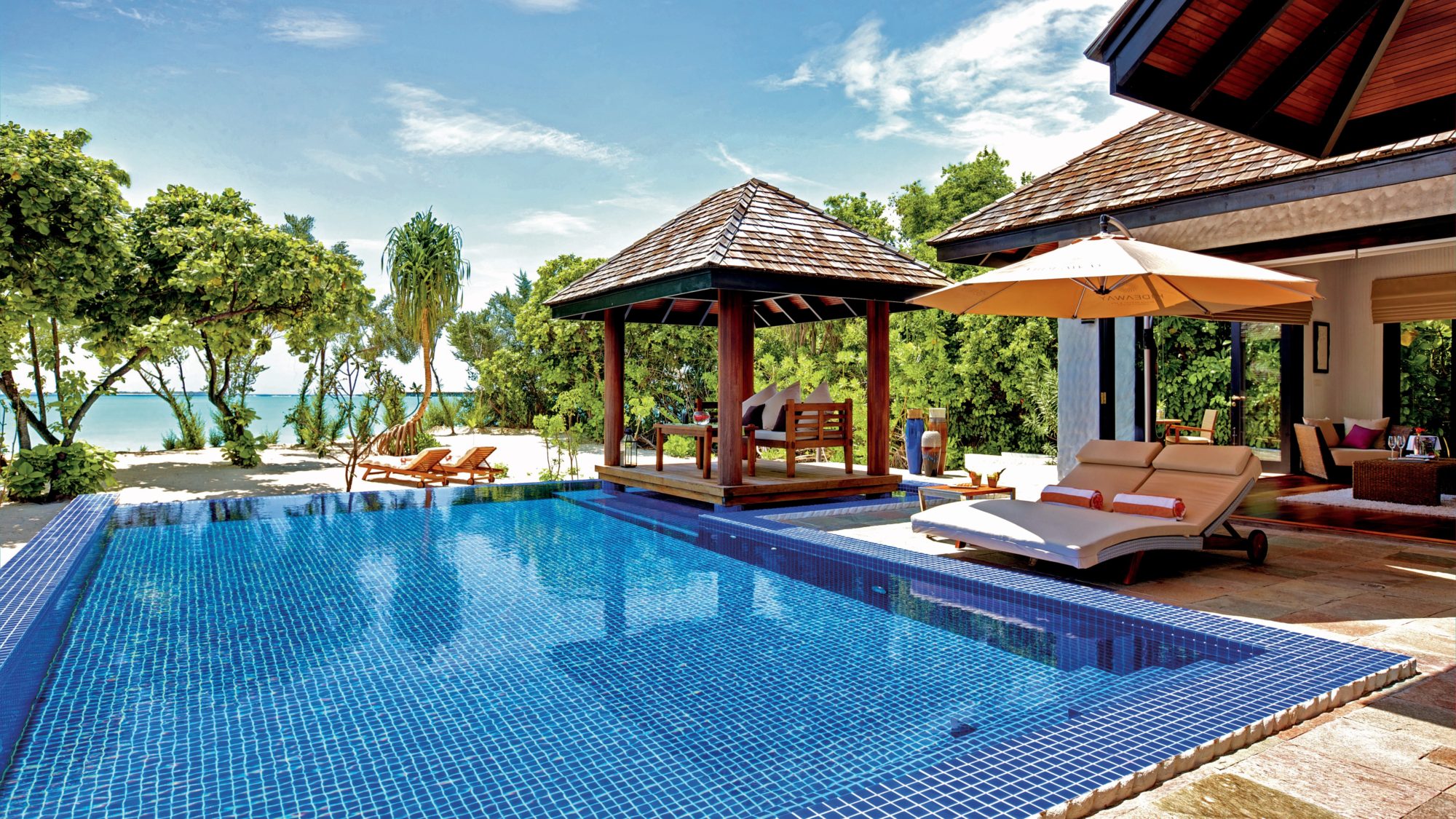 Hideaway Beach Resort & Spa Maldives World Luxury Hotel Awards