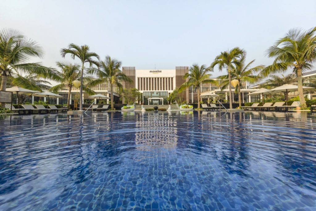 The pools and beach area are the main attraction at Sunrise 