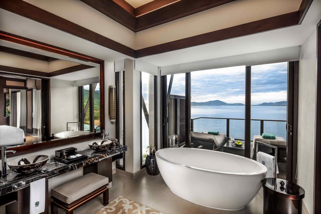Banyan Tree Lăng Co Central Vietnam 21 World Luxury Hotel Awards Nominee