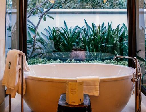 Banyan Tree Lăng Co Central Vietnam 21 World Luxury Hotel Awards Nominee